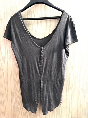 Tissue tee , Women's designer Scoop Neck Snap- back in Charcoal Gray